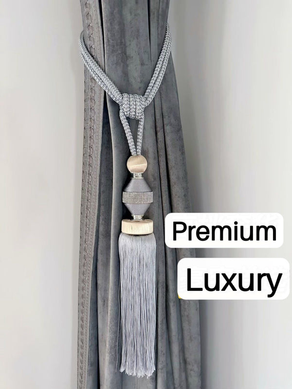 Set 2 Bucati Accesoriu Prindere Draperii Cu Snur si Ciucuri